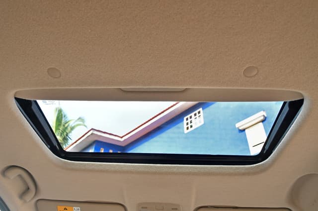 New Maruti Dzire single-pane electric sunroof Image - 8036